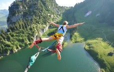 中国体彩网官方首页_越南Arena of Valor队伍斩获季军后专访，壮志未酬，冠军梦引反思